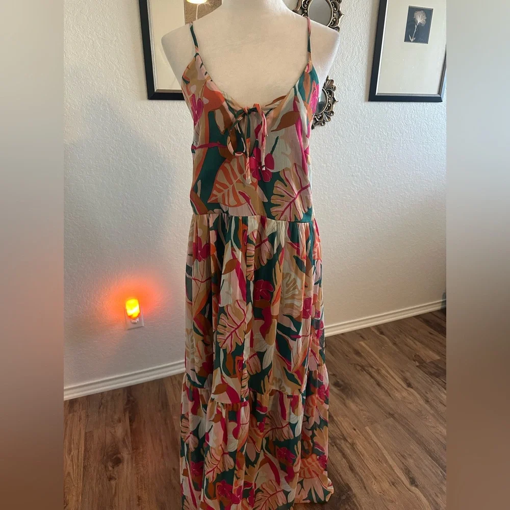 Floral Bohemian Maxi Dress 🌺 - Picture 3 of 6